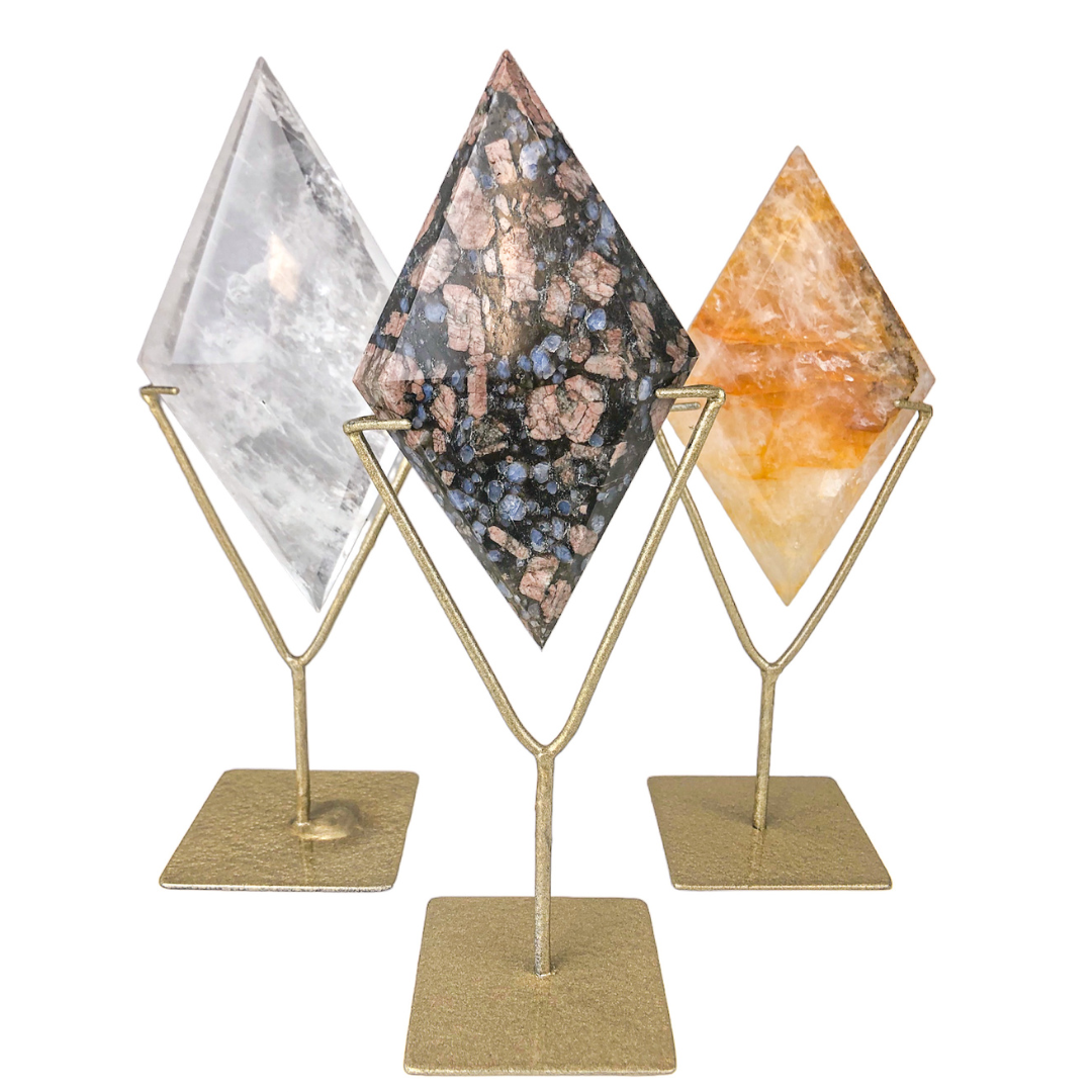 Diamond on Stand - Nativa Gems