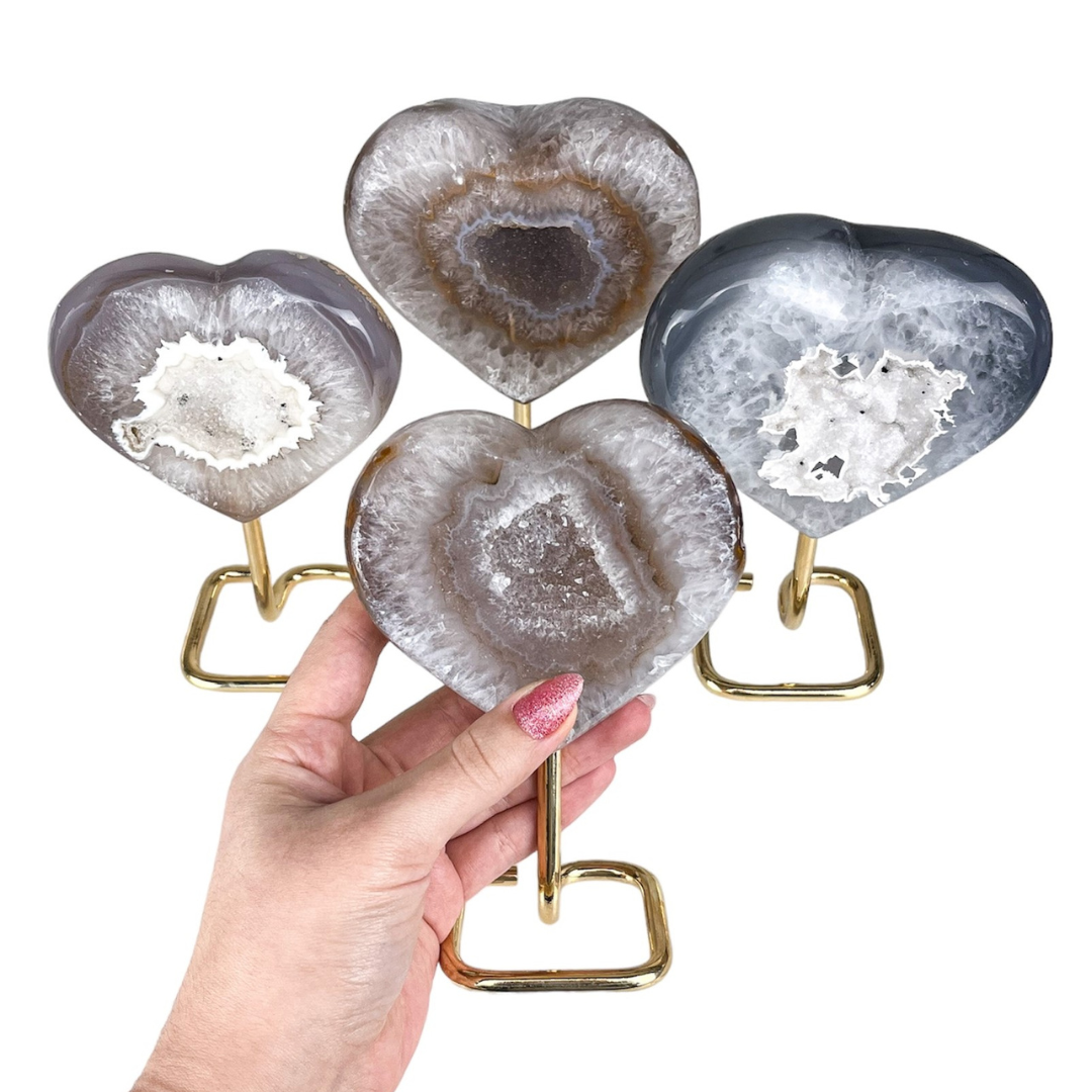 Agate Heart on Stand - Nativa Gems Brazil