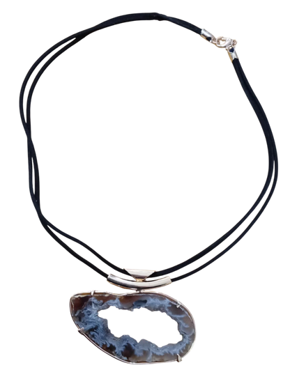 Geode handle on edges