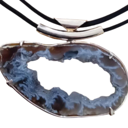 Geode handle on edges