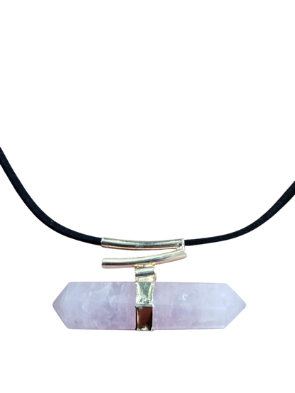 Double terminated quartz - single line