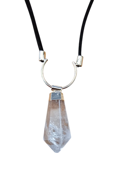 Single teardrop quartz round top