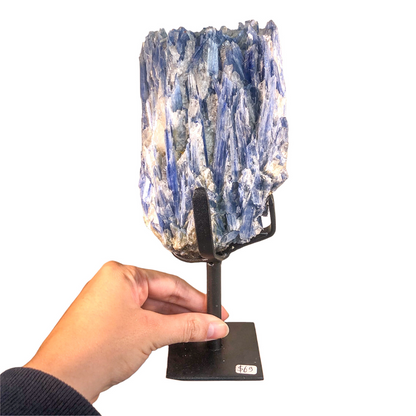 BLUE KYANITE ON STAND - Nativa Gems Brazil